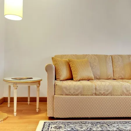 Nikki House * Veneza