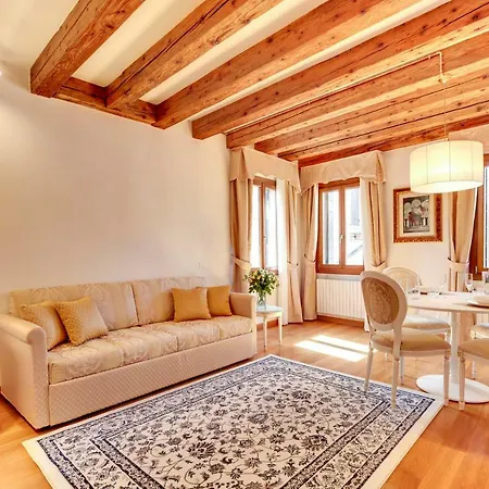 Apartamento Nikki House