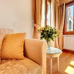 Nikki House 아파트