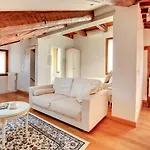 Nikki House