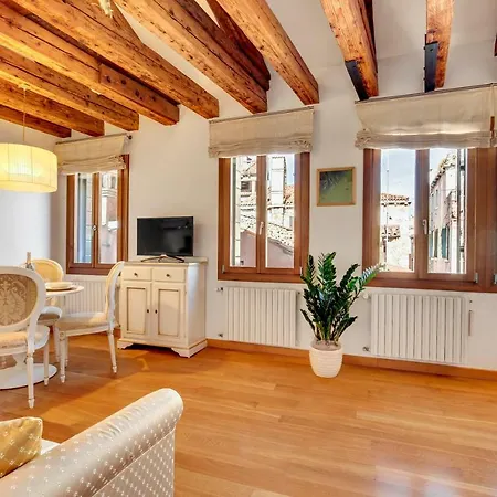 Nikki House Venice