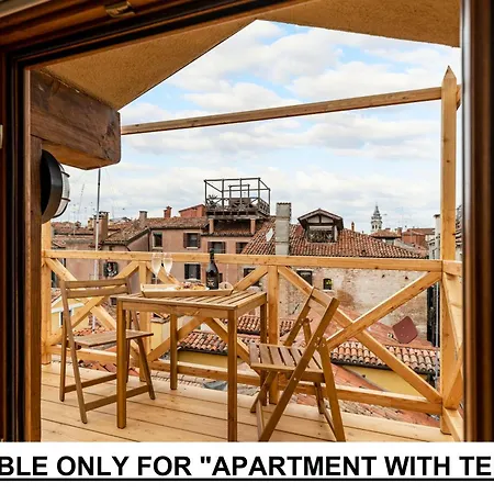 Nikki House Venice
