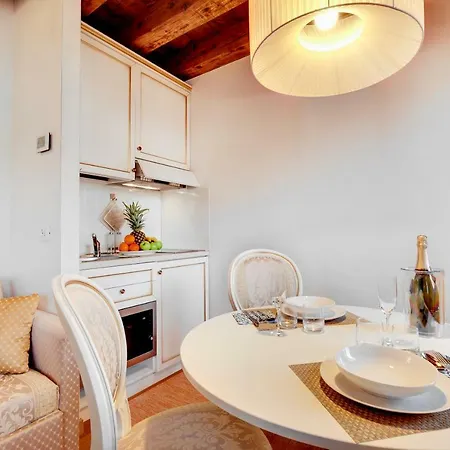 Nikki House * Venice