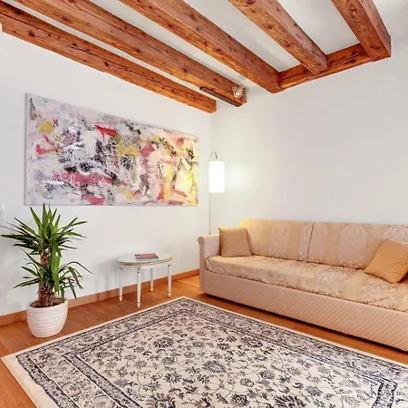Nikki House Appartement *