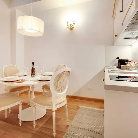 Nikki House Venice