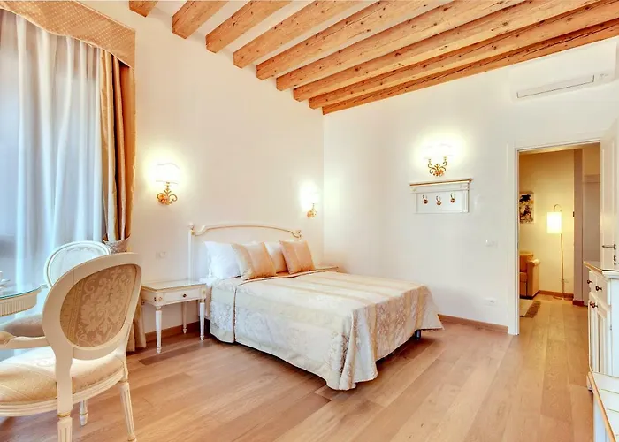 Nikki House * Venedik